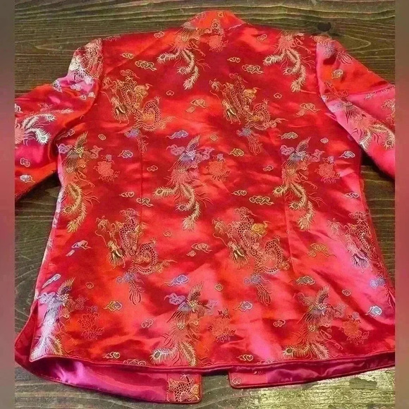 NWT Chinese Embroidered Silk Padded Jacket Red & Black Dragon Women’s Size Small - Picture 2 of 11